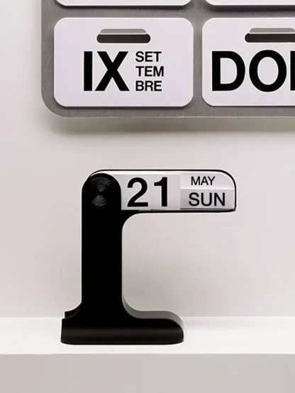 Modern Office Desk Calendar - Image 6