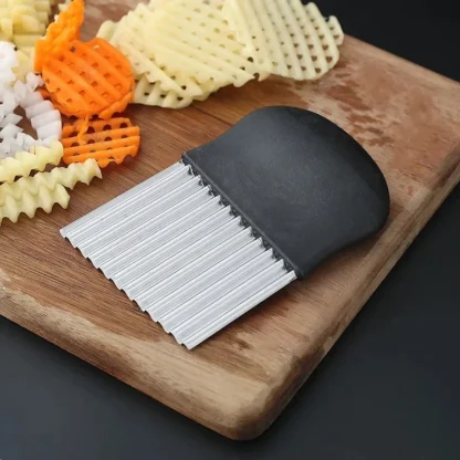 Crinkle Cut Vegetable Cutter - Image 2
