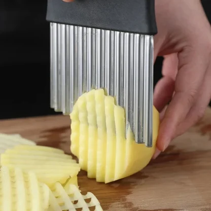 Crinkle Cut Vegetable Cutter - Image 3