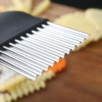Crinkle Cut Vegetable Cutter - Image 4