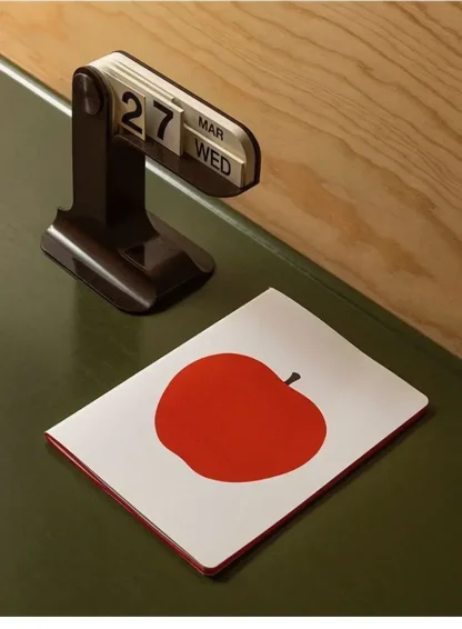 Modern Office Desk Calendar - Image 13